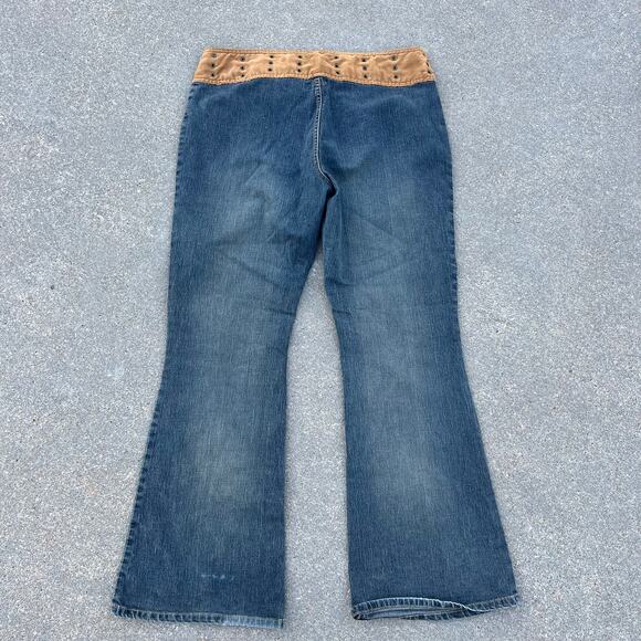 Y2K Low Rise Wide Belt Flare Leg Bareback Jeans - Picture 2 of 5